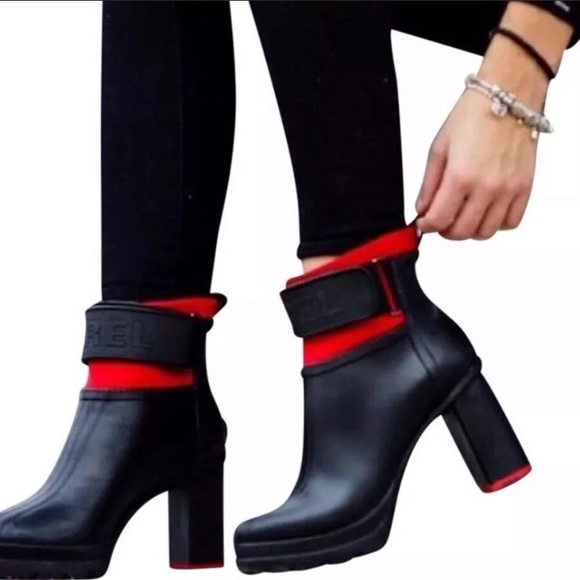 Sorel Shoes - SOREL MEDINA III BLK/RED ALL WEATHER HEEL BOOTIES